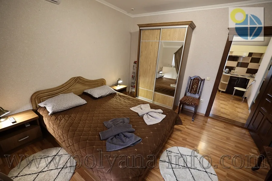 Сонячне Закарпаття(Поляна).Готель Вікторія