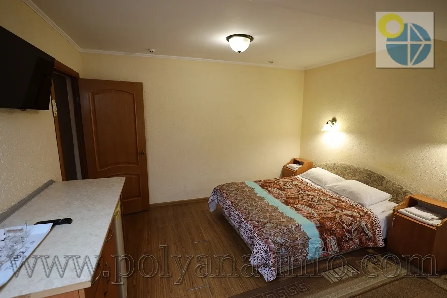 Сонячне Закарпаття(Поляна).Готель Смерічка