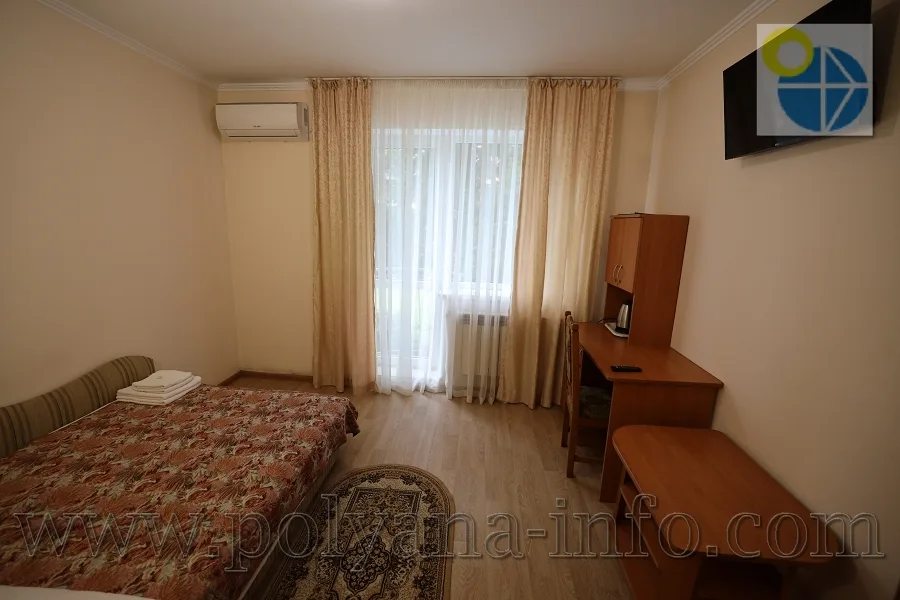 Сонячне Закарпаття(Поляна).Готель Смерічка