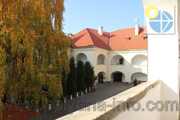 Мукачівський замок фото