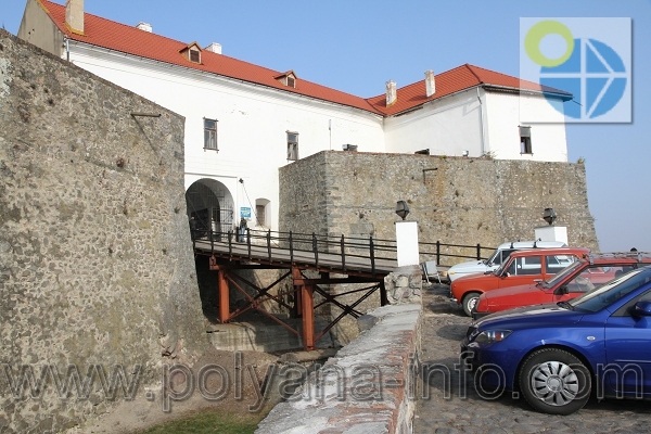 Мукачівський замок фото