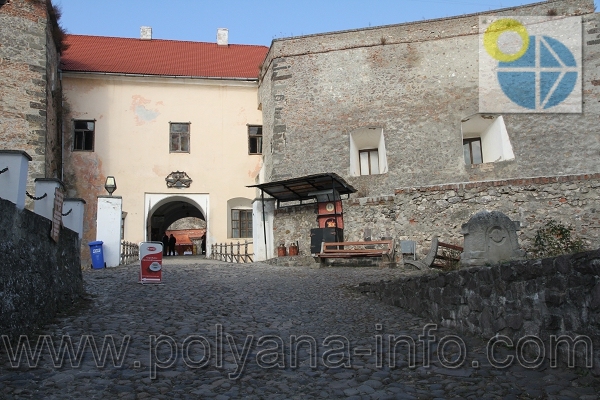 Мукачівський замок фото