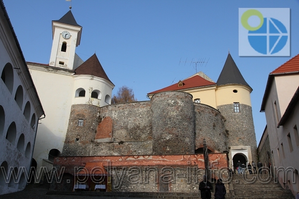 Мукачівський замок фото