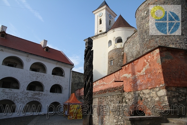 Мукачівський замок фото