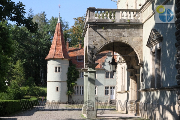 Замок Шенборнов фото.