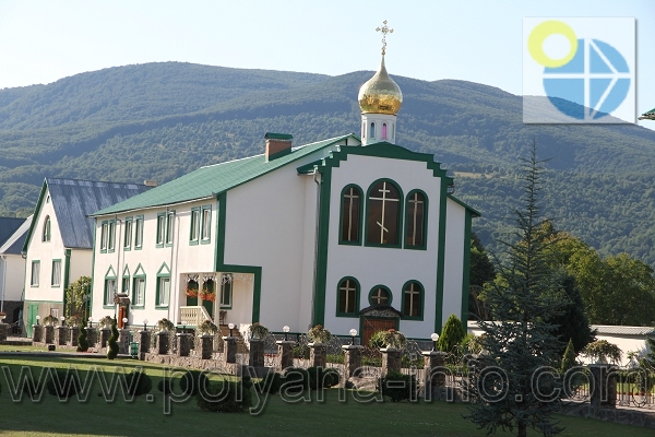 Свалява.Свято-Троїцький Кирило-Мефодієвський монастир фото.
